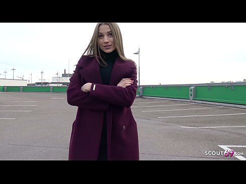 ❤️ VĀCU SKAUTS IR SAPNIS, PIESKARAS STEELE, AUTOSTĀVVIETA TELLTALE UN SEXY PAR NAUDU ☑ Seks video pie lv.pornosexphoto.ru ☑