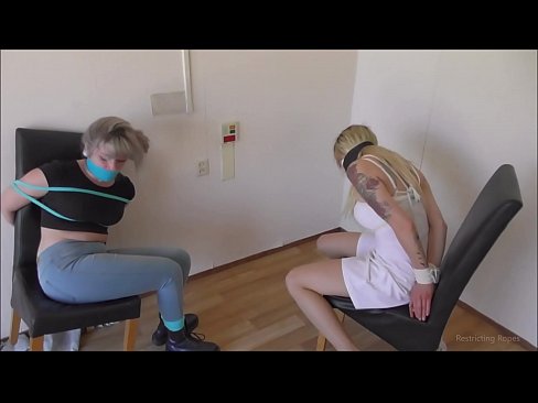 ❤️ Atkarīga / sasietas un ar aizliktām mutēm / damsel in distress ☑ Seks video pie lv.pornosexphoto.ru ☑